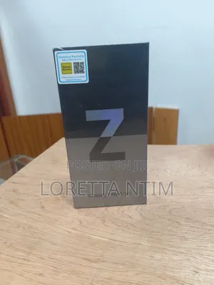 New Samsung Galaxy Z Flip 3 256 GB Black