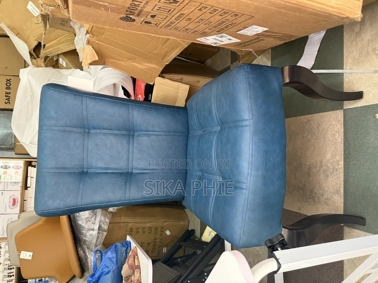 Luxurious Chair for Home or Office
