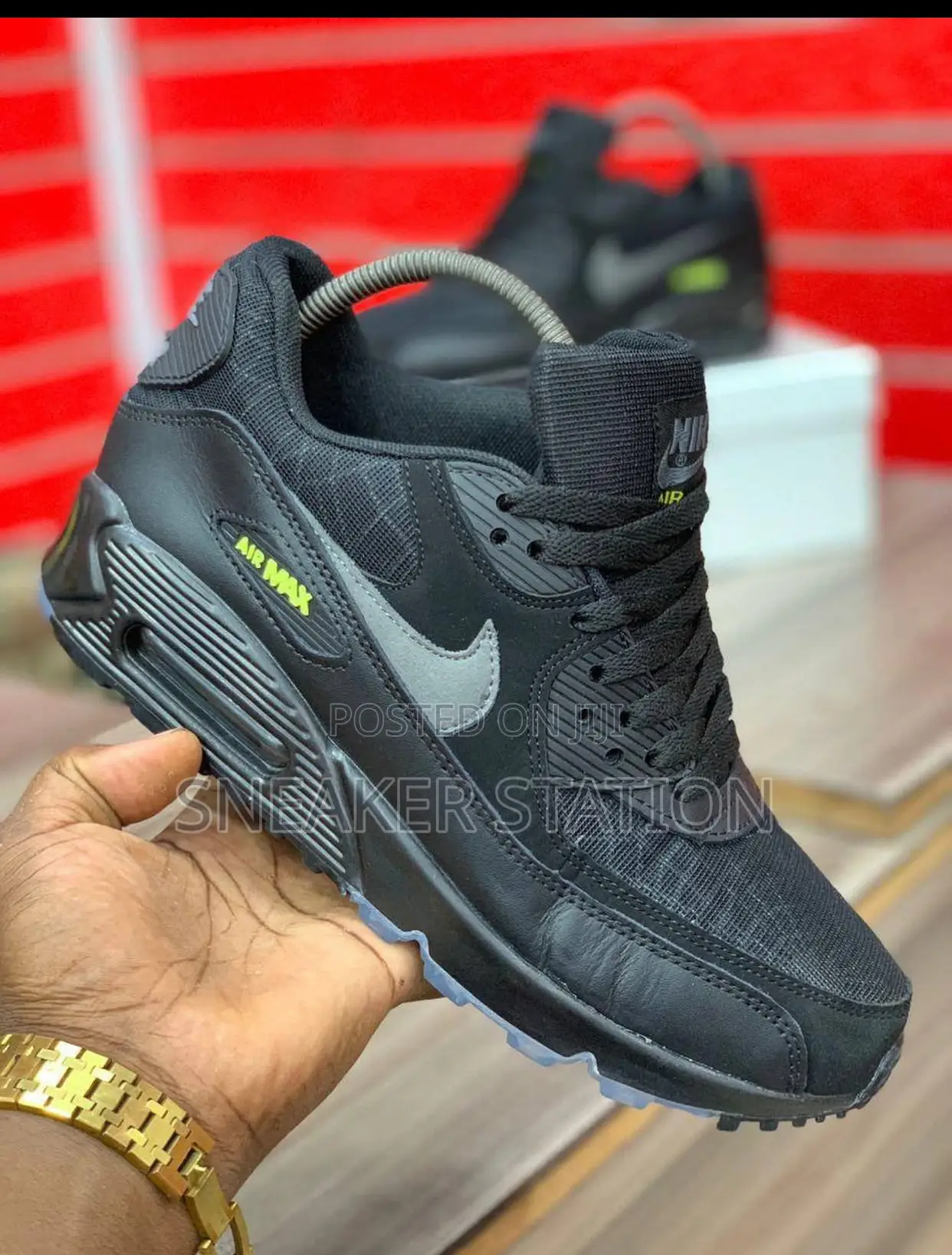 Nike Air Max 90 Volt Sneakers