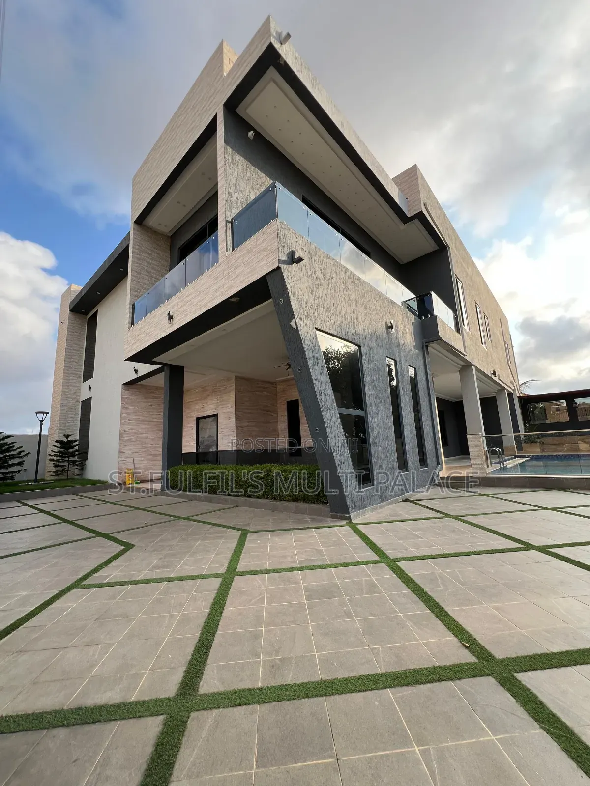 4bdrm House in Airport Residential for sale