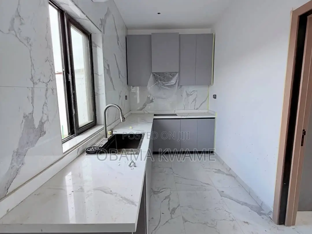 4bdrm Mansion in Gringo Lynks Premium, Nmai-Dzorn for sale