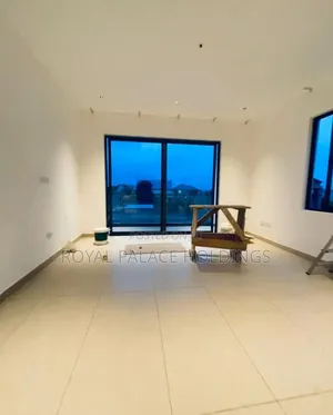 4bdrm Duplex in Adjiringanor, Adjiriganor for sale