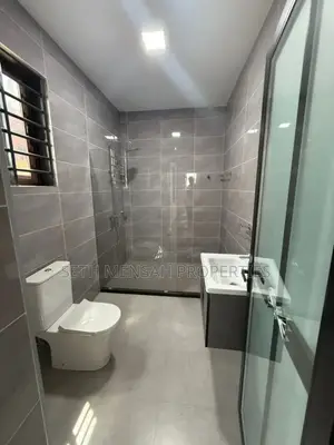 3bdrm House in Lake Side Estate for sale