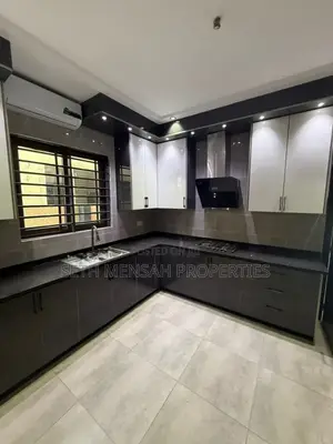 3bdrm House in Lake Side Estate for sale