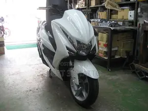 Yamaha Majesty 2022 White