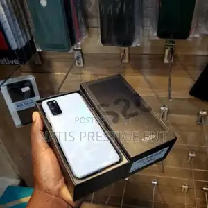 New Samsung Galaxy S20 128 GB Black