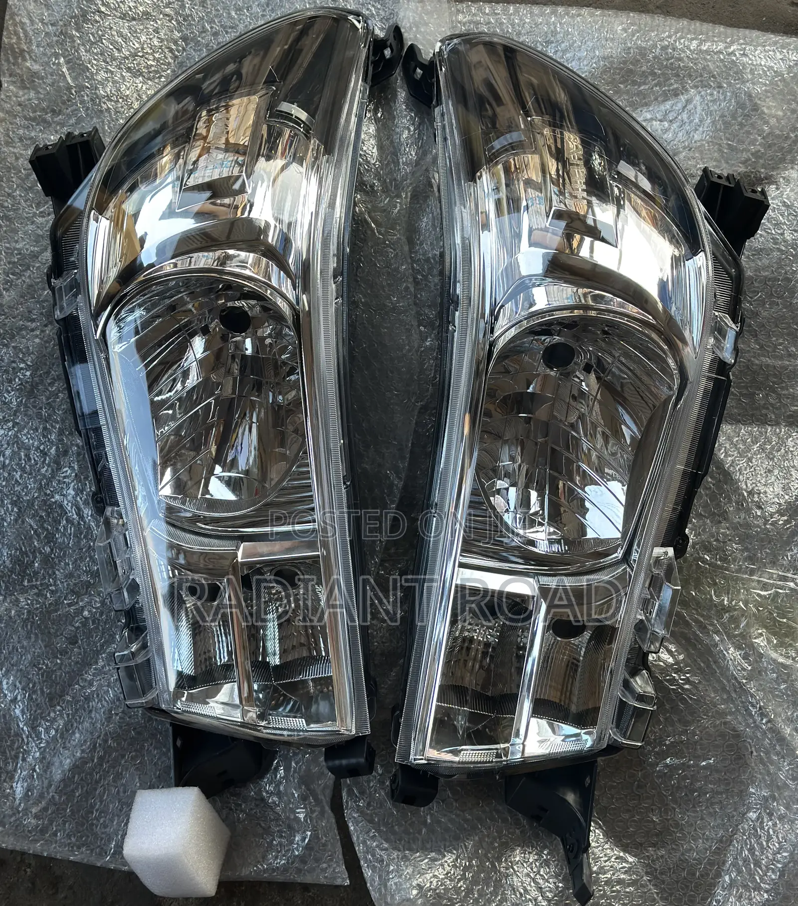 Toyota Hilux 2016 Headlight