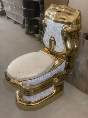 Royal European Gold Toilet