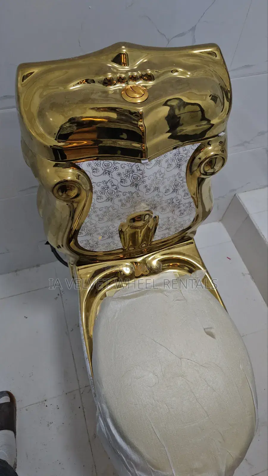 Royal European Gold Toilet