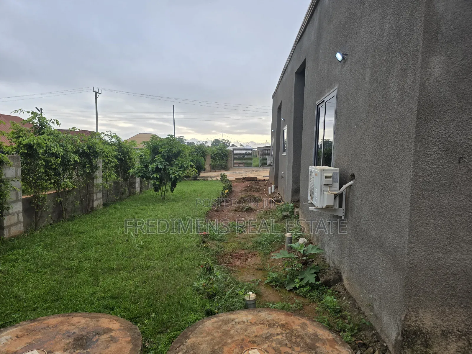 4bdrm House in Fredimens Real, Atwima Kwanwoma for sale
