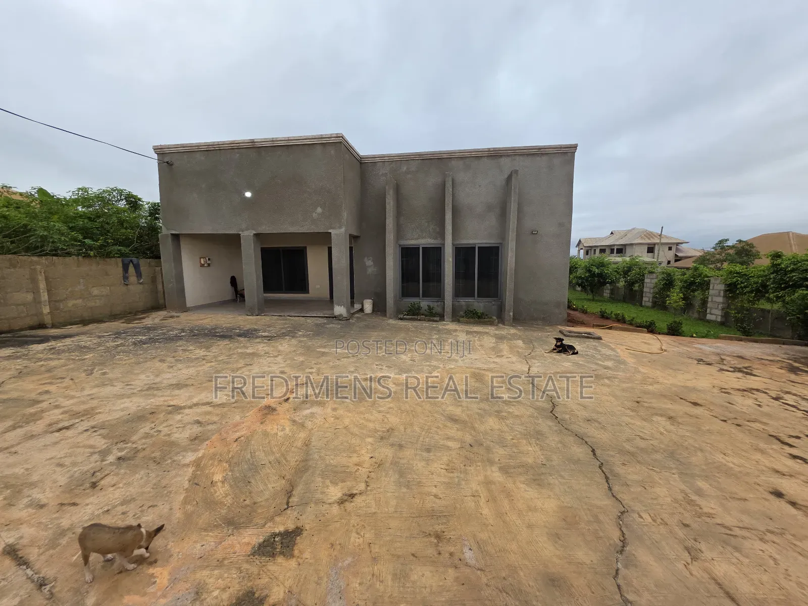 4bdrm House in Fredimens Real, Atwima Kwanwoma for sale