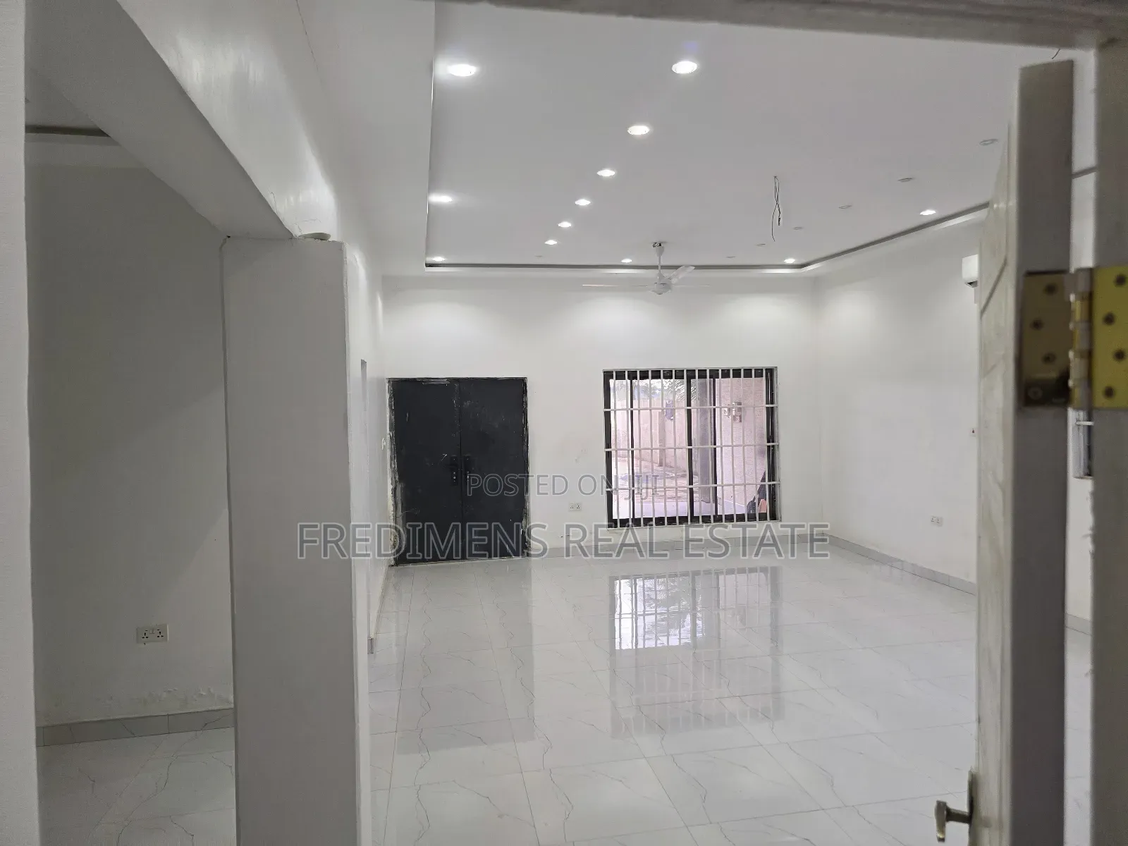 4bdrm House in Fredimens Real, Atwima Kwanwoma for sale