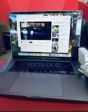 Laptop Apple MacBook Pro 2019 32GB Intel Core I9 SSD 512GB