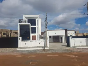 6bdrm House in East Legon for sale