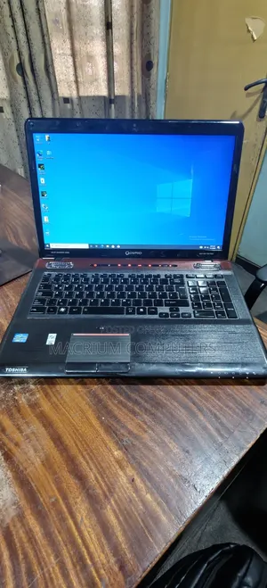 Laptop Toshiba Qosmio X775 8GB Intel Core i7 HDD 500GB