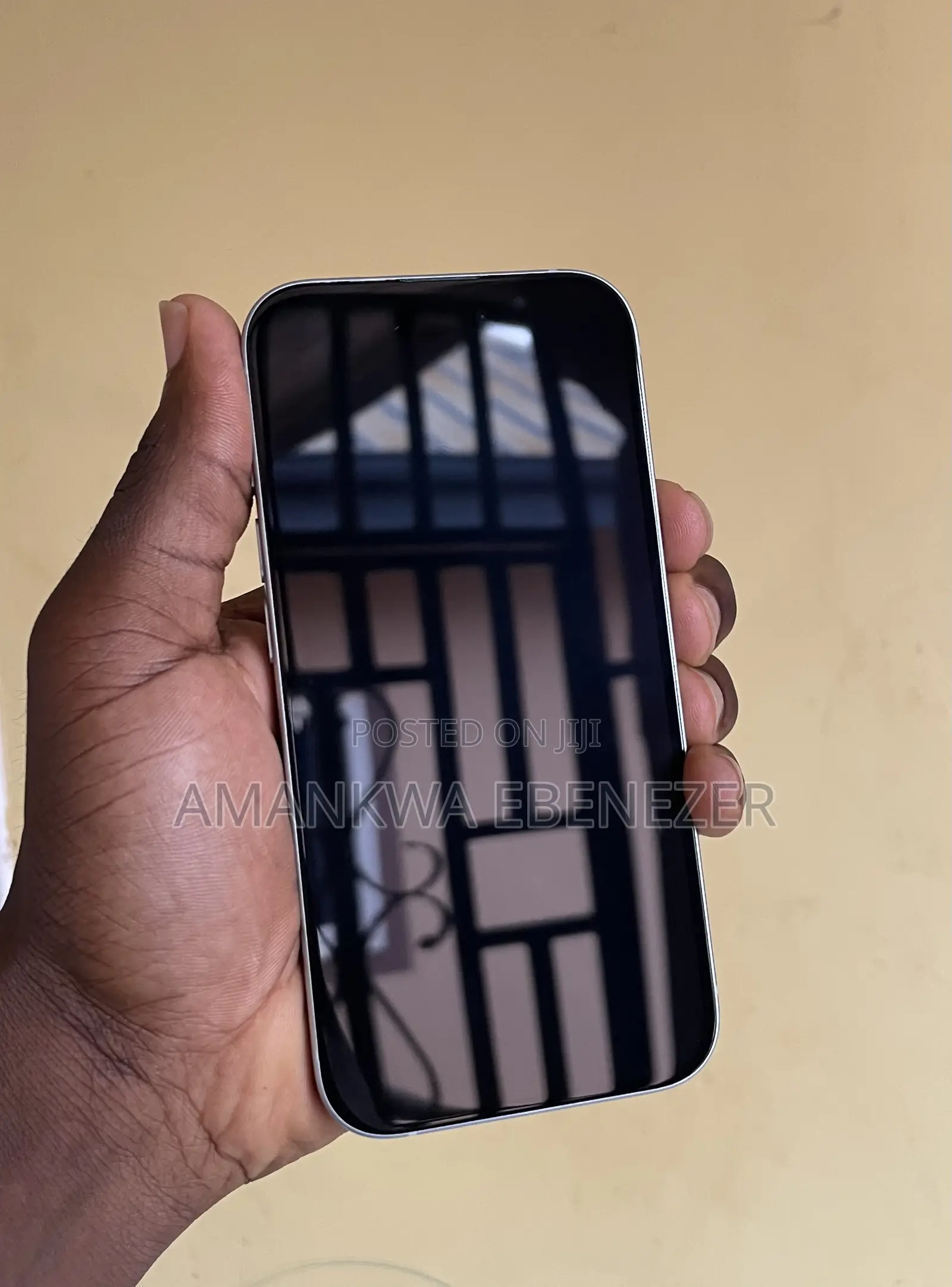 New Apple iPhone 15 128 GB Silver
