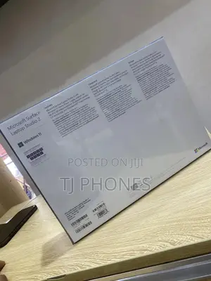 New Microsoft Surface Laptop Studio 2 16GB Intel Core i7 SSD 512GB