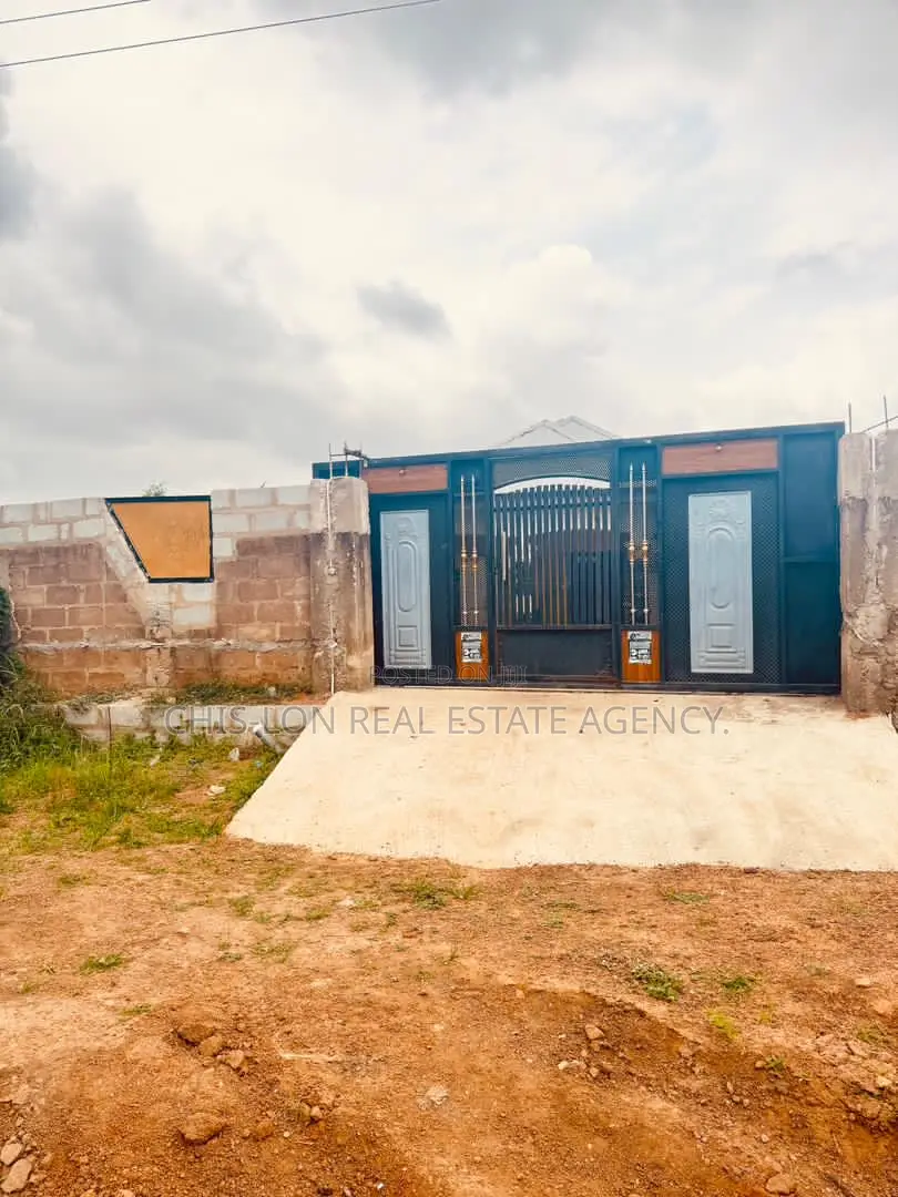 3bdrm House in Nurse Junction, Ngleshie Amanfro for sale