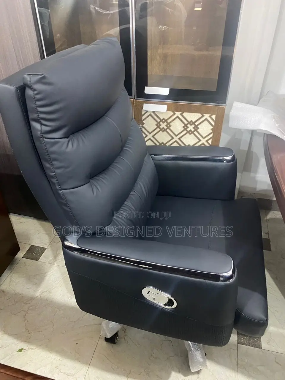 Classic and Well Grounded Executive Office Chair