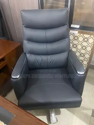 Classic and Well Grounded Executive Office Chair
