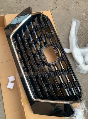 Nissan Kicks 2021,2022,2023,2024 Grille