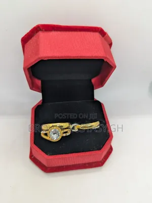 3 Pieces Round Stone Wedding Rings (Swipe)