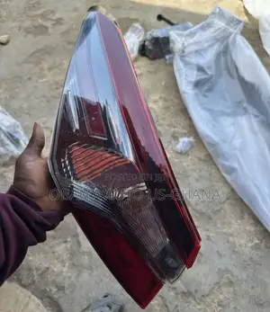 Toyota Camry 2018 2019 2020 Taillight / Tail Light