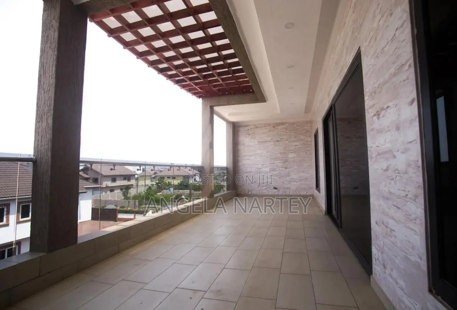 4bdrm House in East Airport, Accra Metropolitan for sale