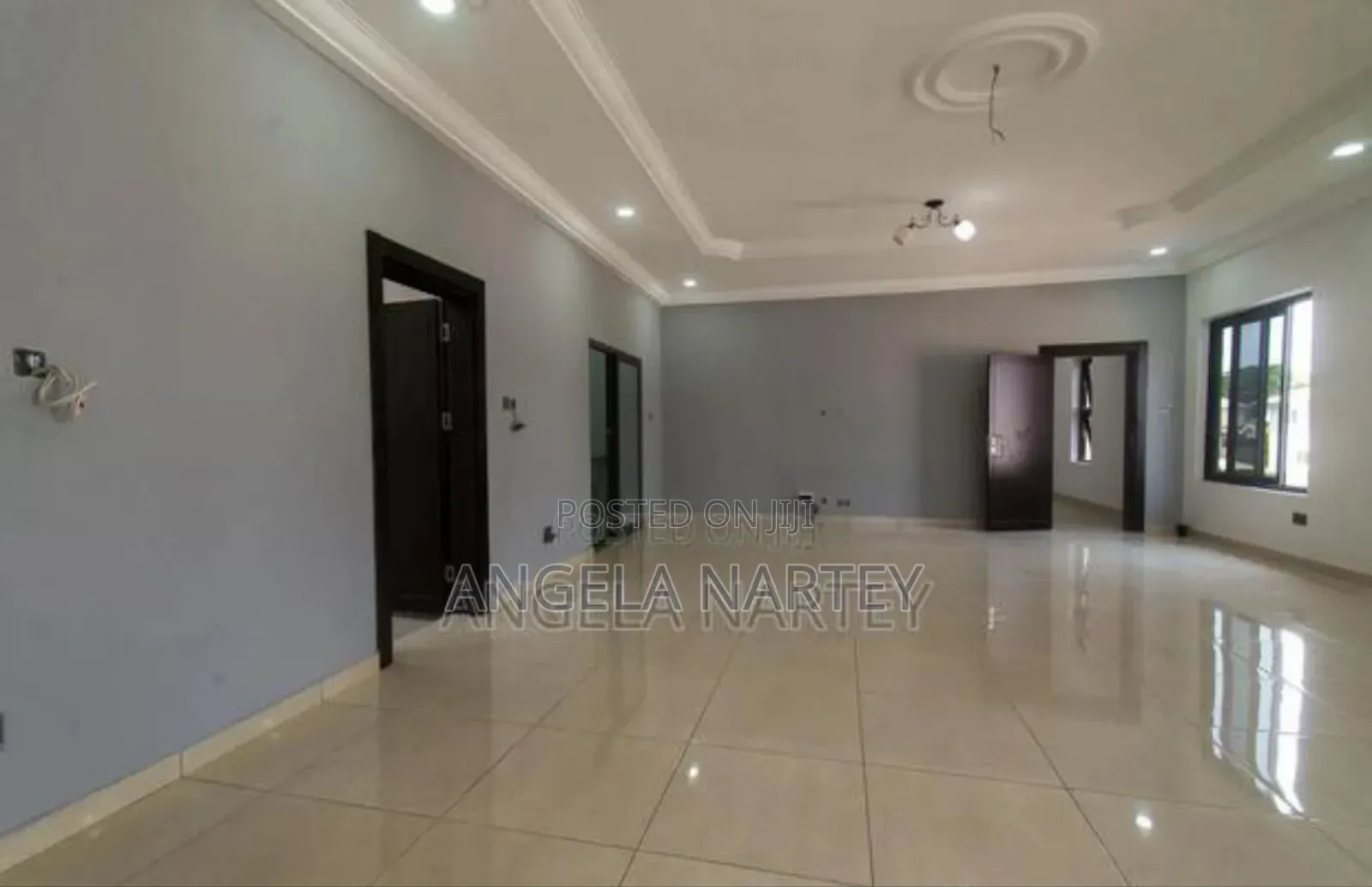 4bdrm House in East Airport, Accra Metropolitan for sale