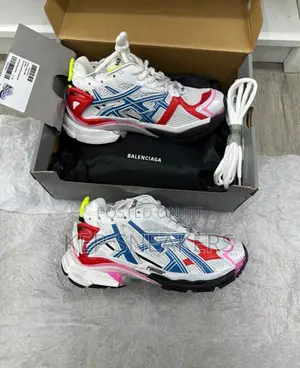 Balenciaga Runner Kick