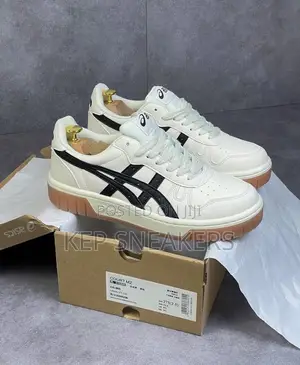 Asics Court Mz
