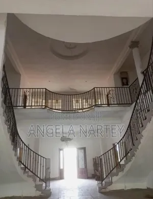 7bdrm House in East Legon for sale