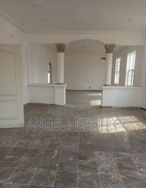 7bdrm House in East Legon for sale