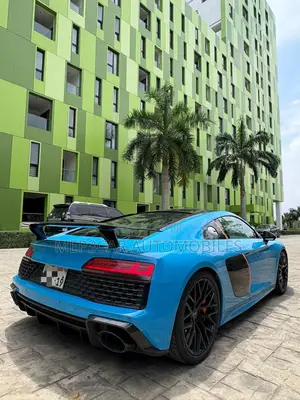 Audi R8 2018 Blue