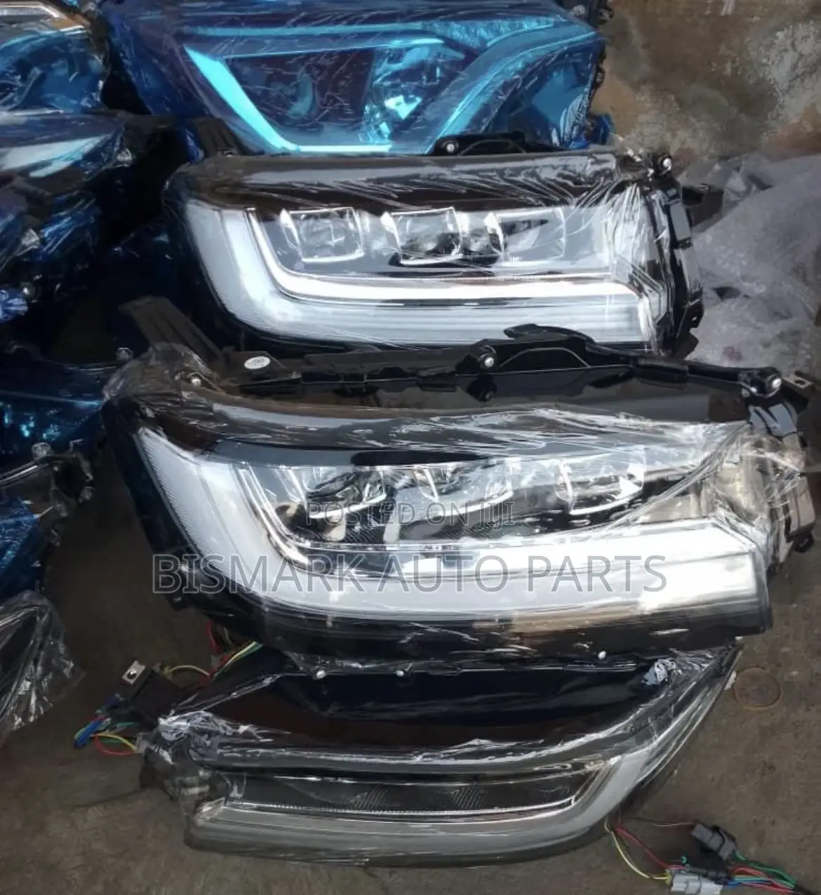 Toyota Land Cruiser 300 2022-2023-2024 Headlight