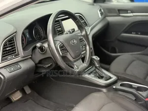Hyundai Elantra 2017 White