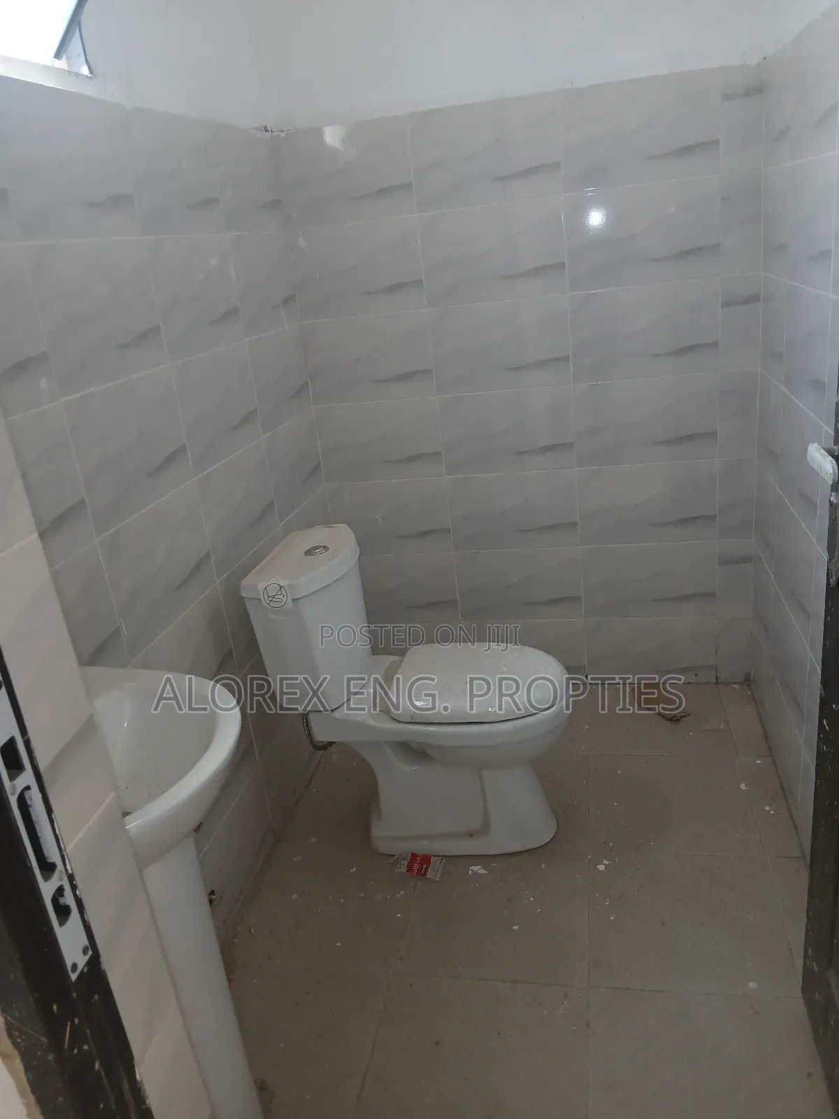Shop for Rent at Oyarifa