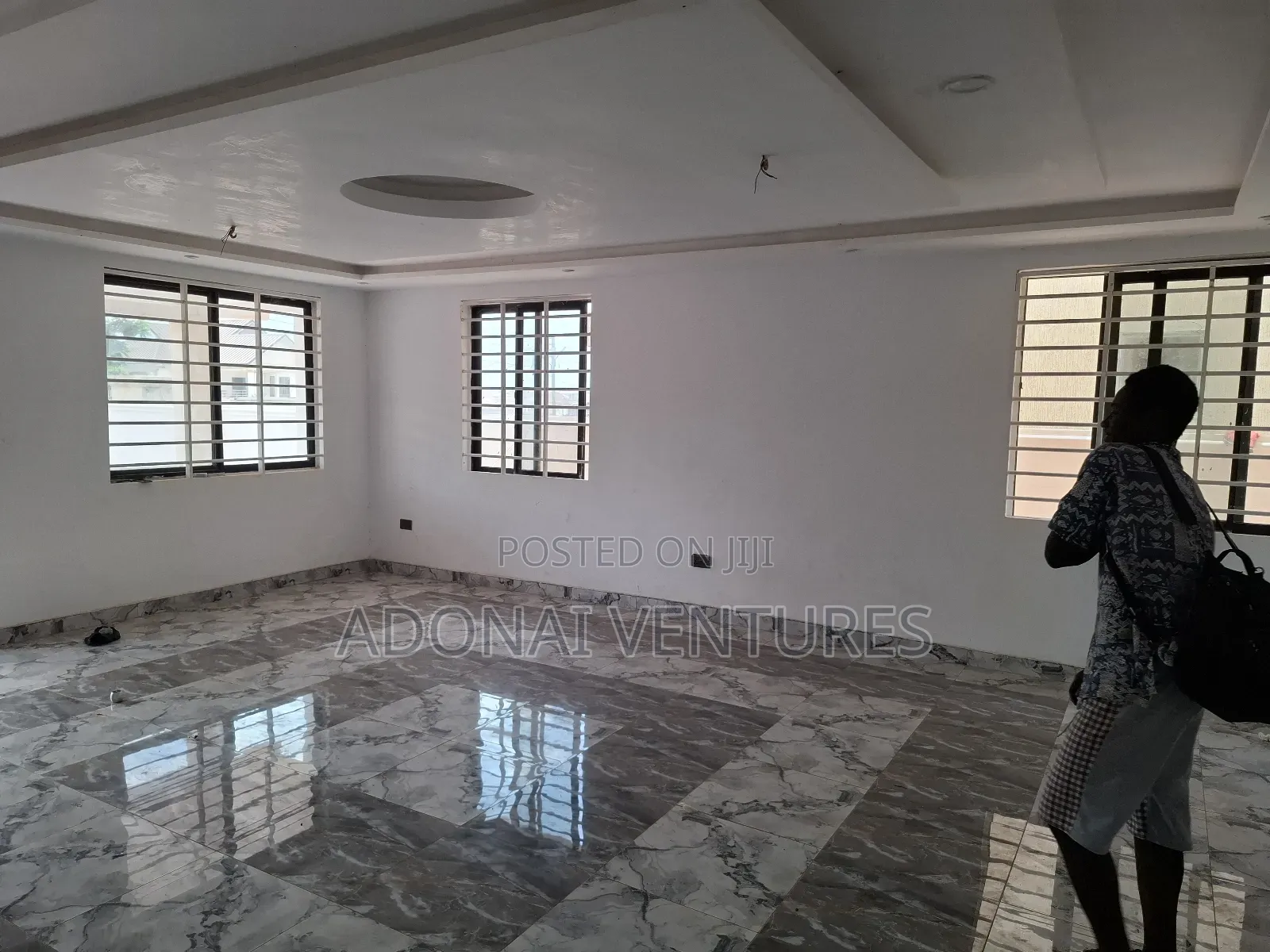 4bdrm House in Ahodwo Daban, Kumasi Metropolitan for sale