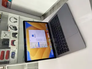 Laptop Apple MacBook Pro 2017 8GB Intel Core i5 SSD 250GB