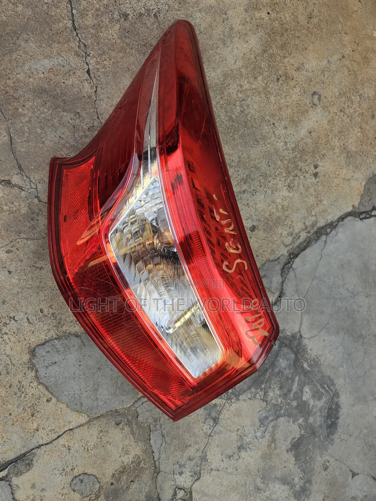 Nissan Sentra 2016 Taillights Left Side