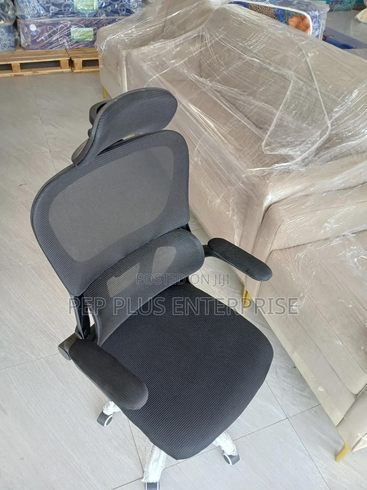 Swivel Office Chair With Headrest