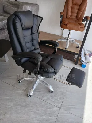 Swivel Office Chair With Legrest