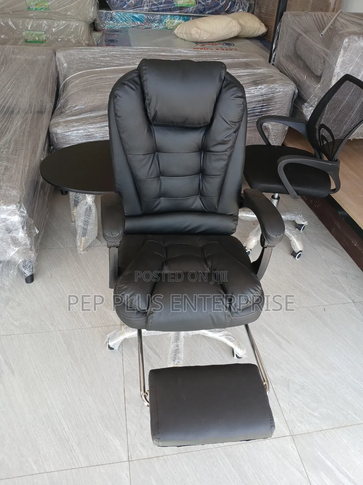 Swivel Office Chair With Legrest