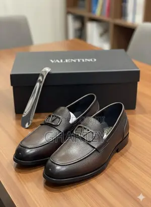 Valentino Garavani Vlogo Pebble Loafer – Refined Italian Mastery Brown