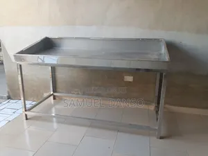 Stainless Steel Table With Drains