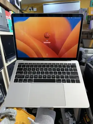 Laptop Apple MacBook Pro 2017 8GB Intel Core I5 SSD 256GB