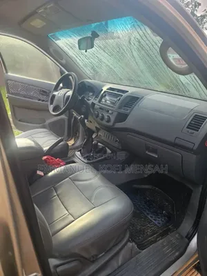 Toyota Hilux SR5 4x4 2014 Silver