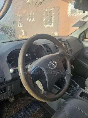 Toyota Hilux SR5 4x4 2014 Silver
