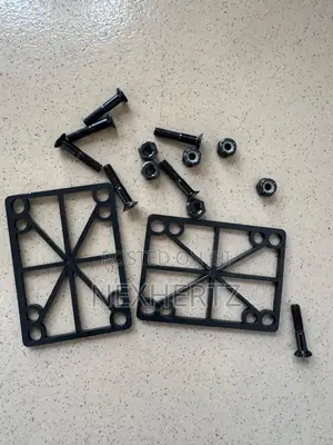Skateboard Screw And Nut Set With Riser Pads
