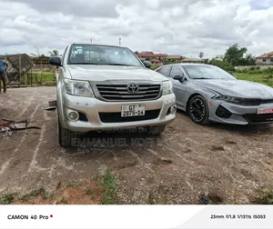 Toyota Hilux SR5 4x4 2014 Silver